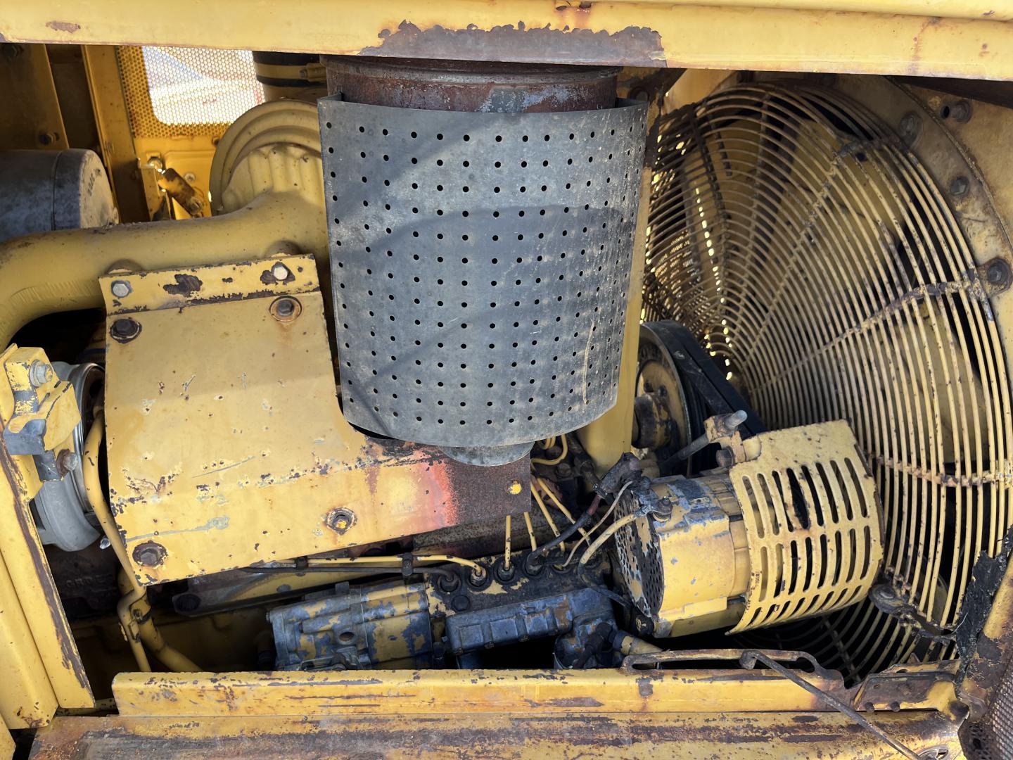 ./imagenes/INVOICE/2019/18197/CATERPILLAR D6H (23).JPG